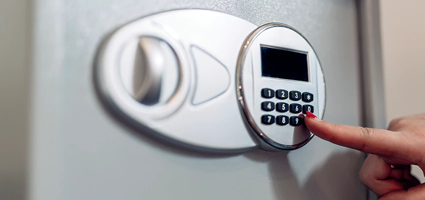 Jewelry Safe Cracking in Petaluma, California