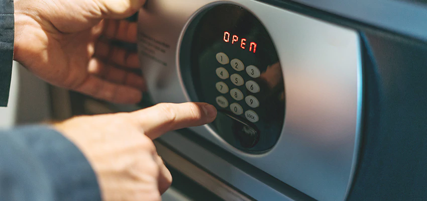 Cash Safe Openers in Petaluma, California